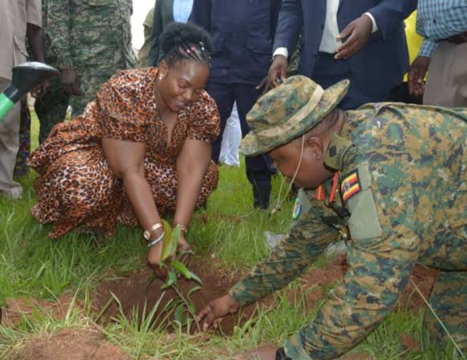 UPDF Receive Donation from Crest Tank for Tarehe Sita - SoftPower News