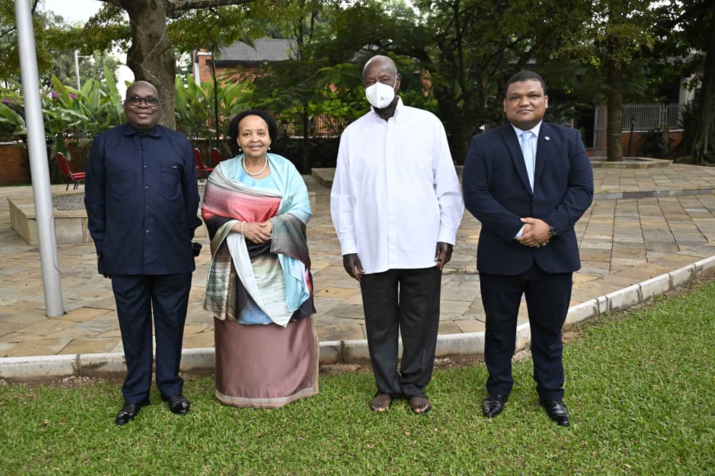 MUSEVENI BIDS FAREWELL TO OUTGOING AMBASSADORS OF SOUTH AFRICA AND CUBA ...